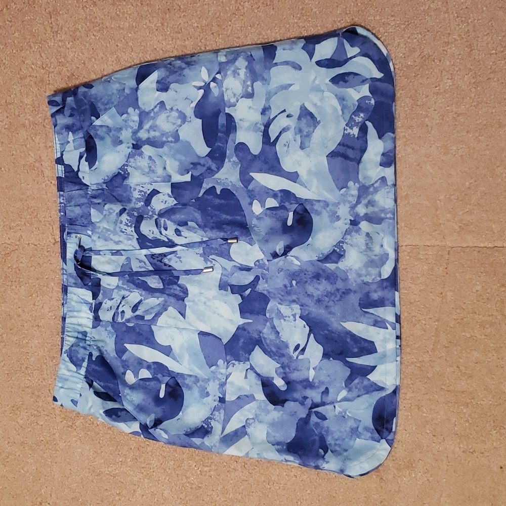Chico's Zenergy Women's Blue Floral Print Skirt